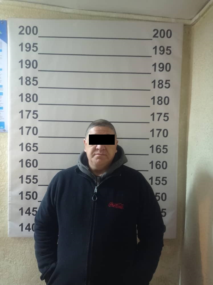 WhatsApp-Image-2025-02-27-at-16.17.52 Чолпон-Атада 29 миң доллар пара берип жаткан жаран кармалды