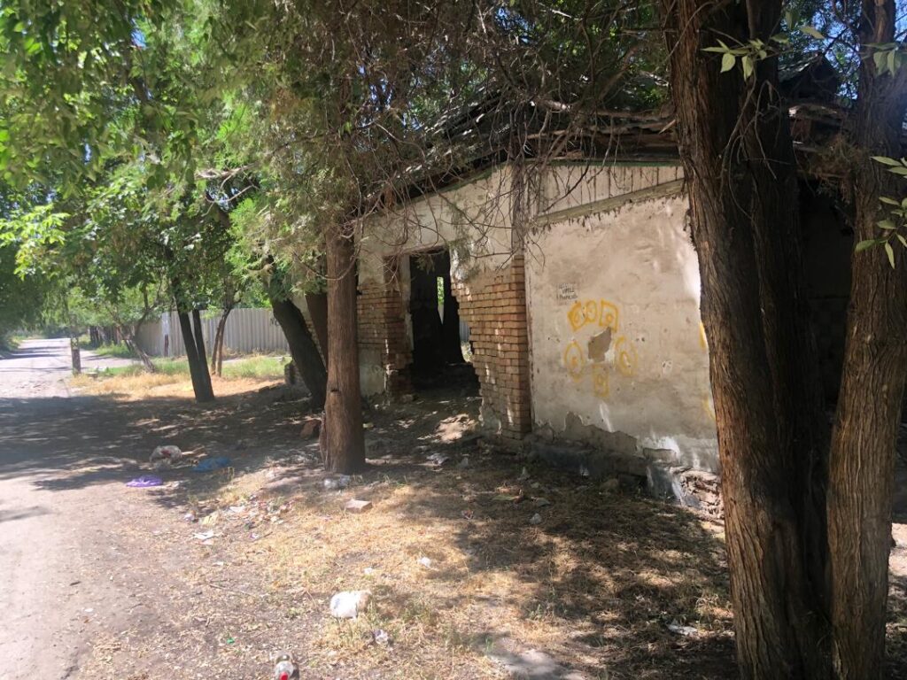 WhatsApp-Image-2025-02-28-at-14.20.49-1024x768 Бишкекте мурдагы бала бакчанын имараты мамлекетке кайтарылды